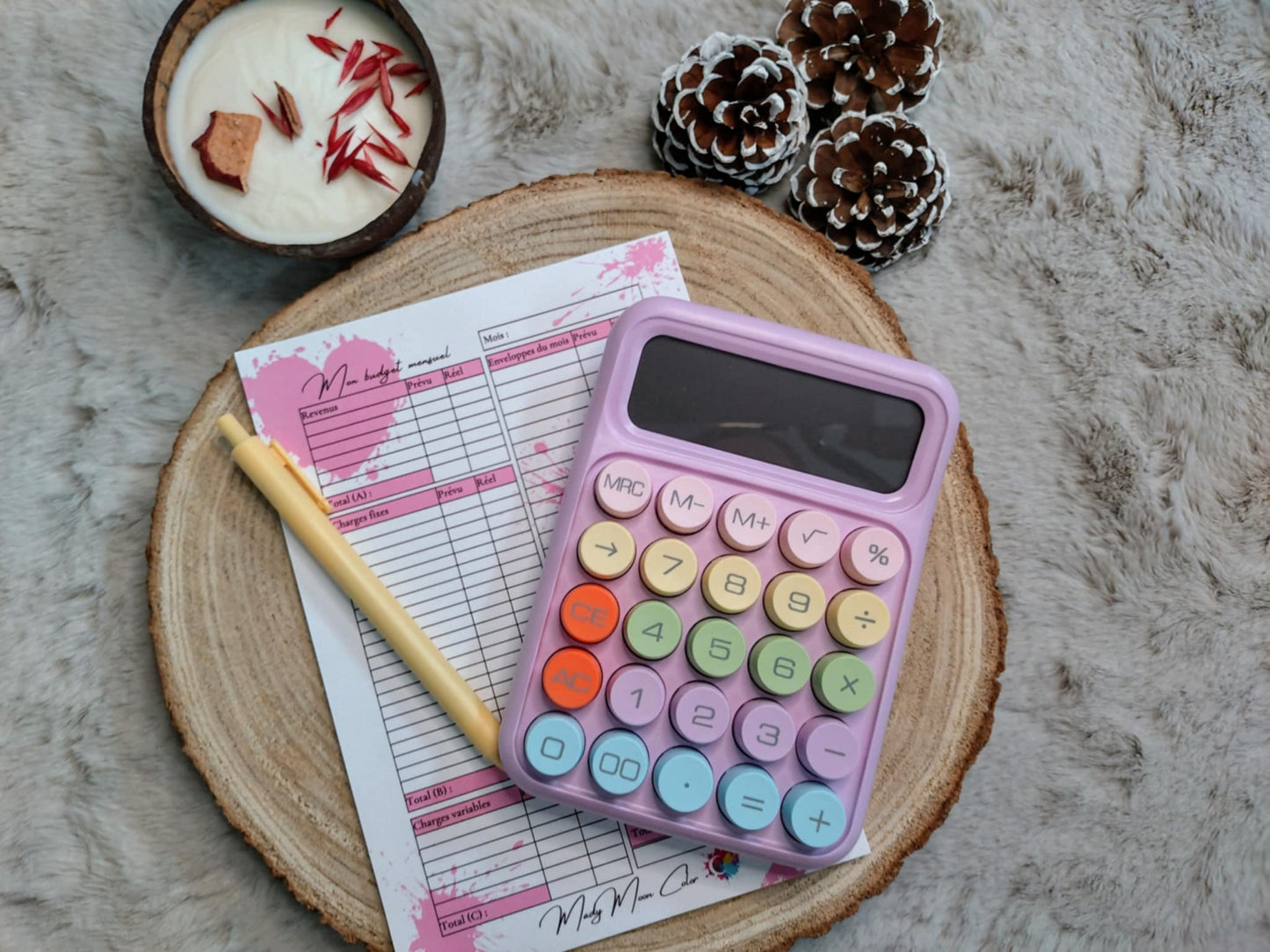 Calculatrice thème violet aux touches colorées