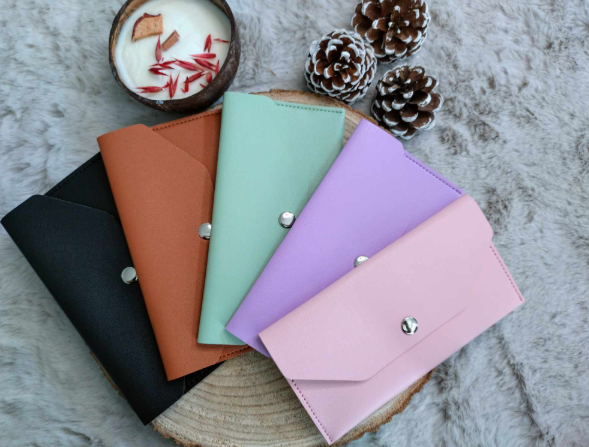 Pochette en cuir Lilac